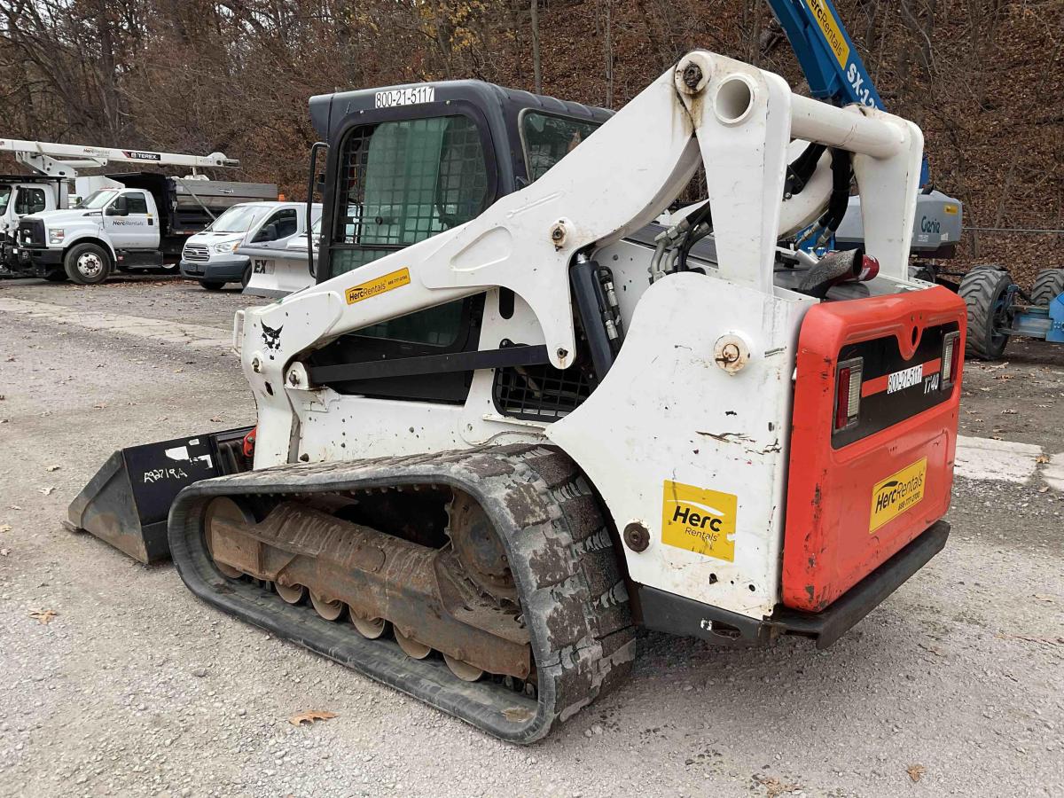 2018 Bobcat T740