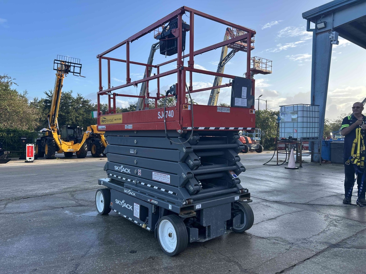 2022 Skyjack SJ4740-4