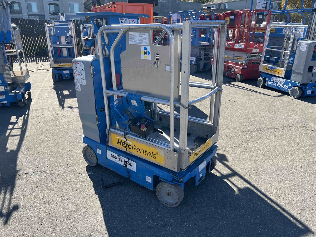2018 Genie GR-12-3