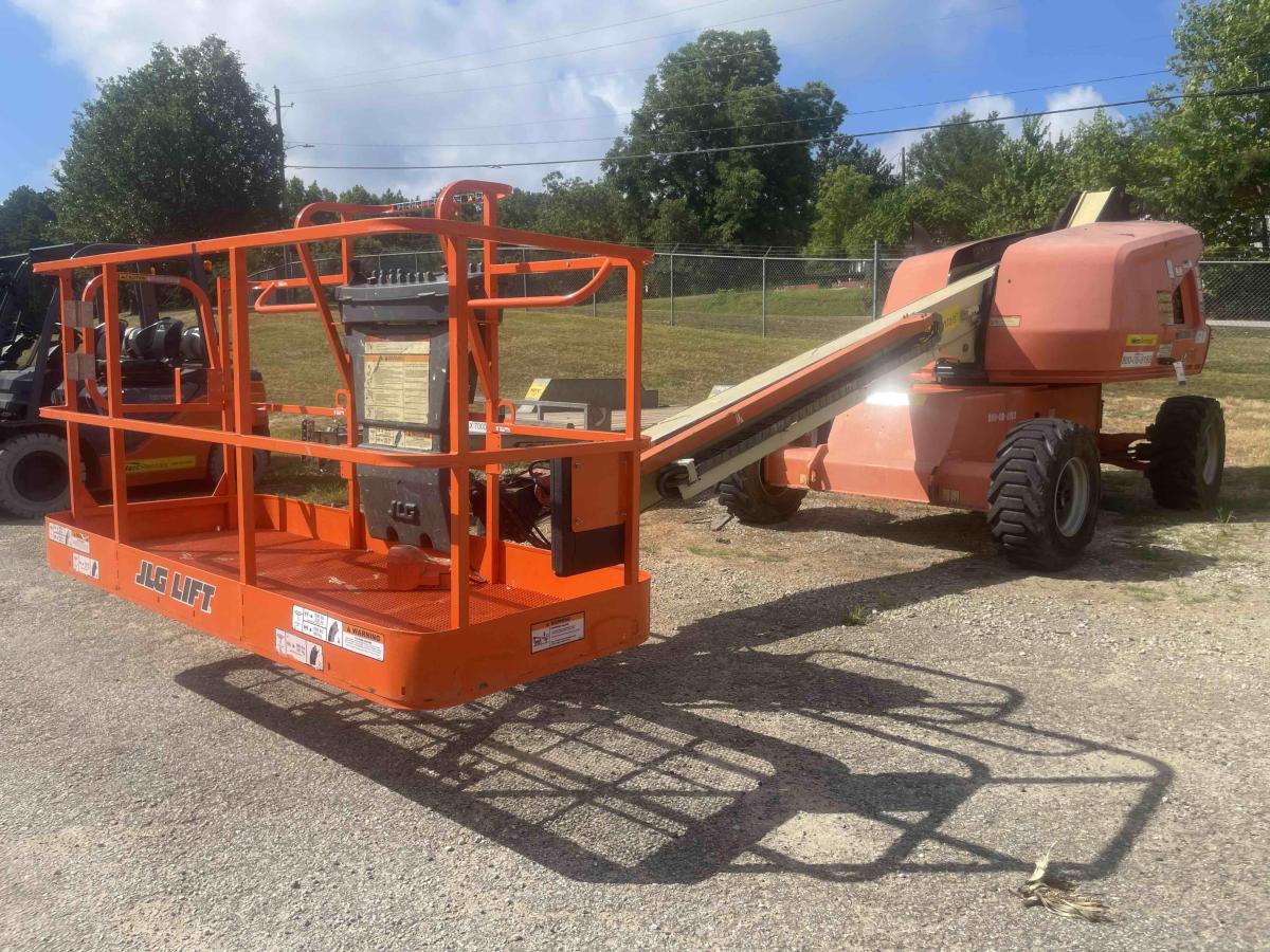 2016 JLG 400S