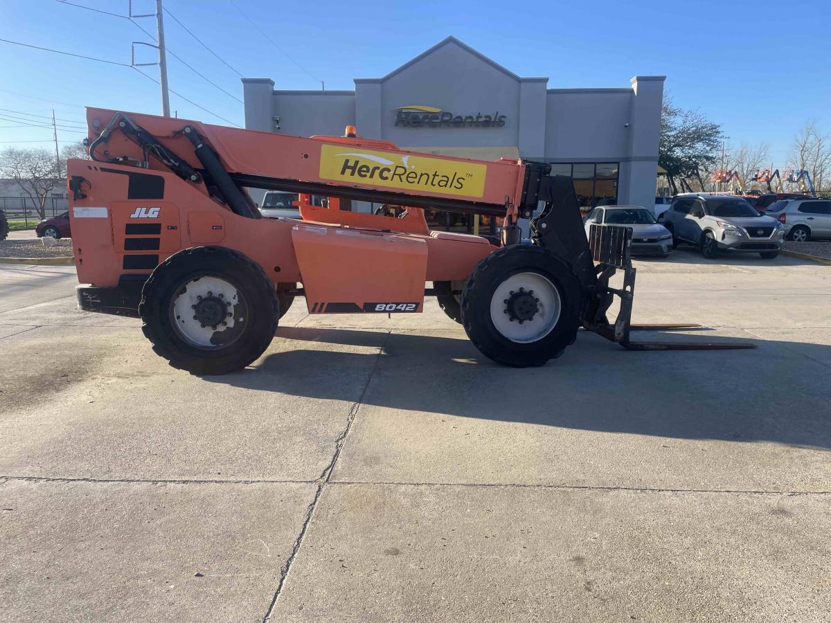 2018 SkyTrak 8042