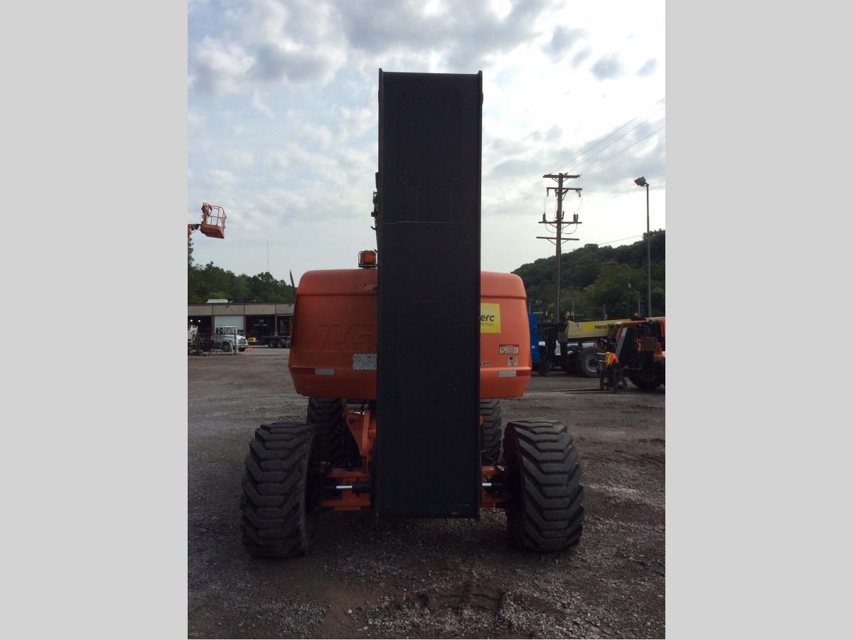 2012 JLG 800AJ