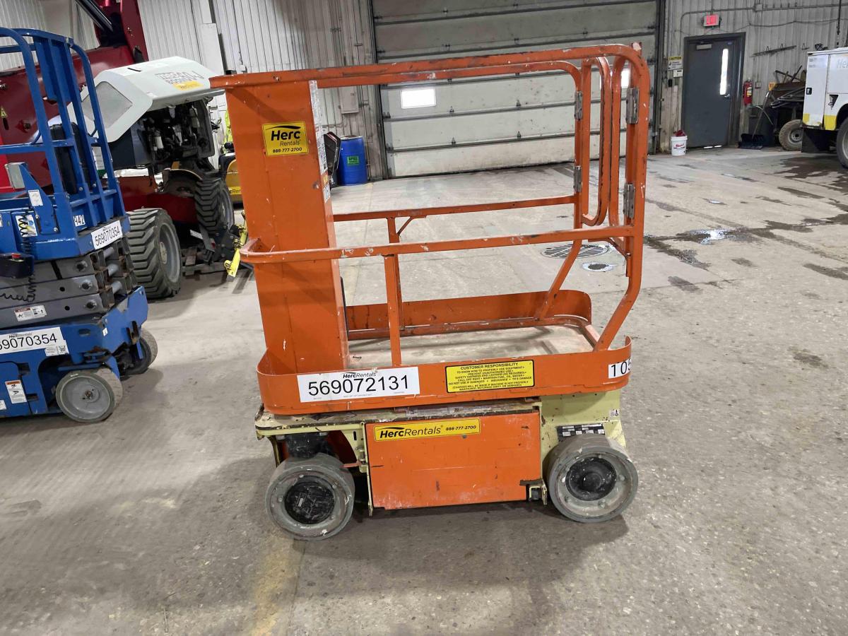 2015 JLG 1230ES