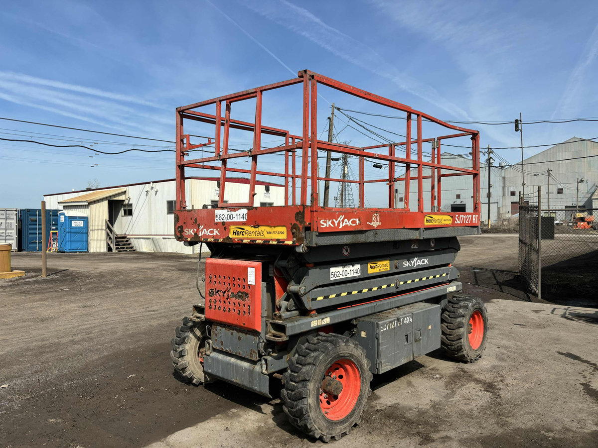 2015 Skyjack SJ-7127RT