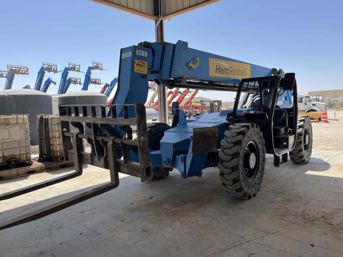 2017 Genie GTH-1056