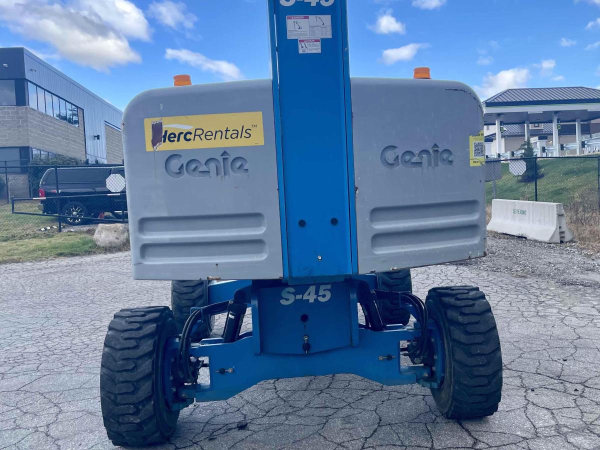 2018 Genie S-45