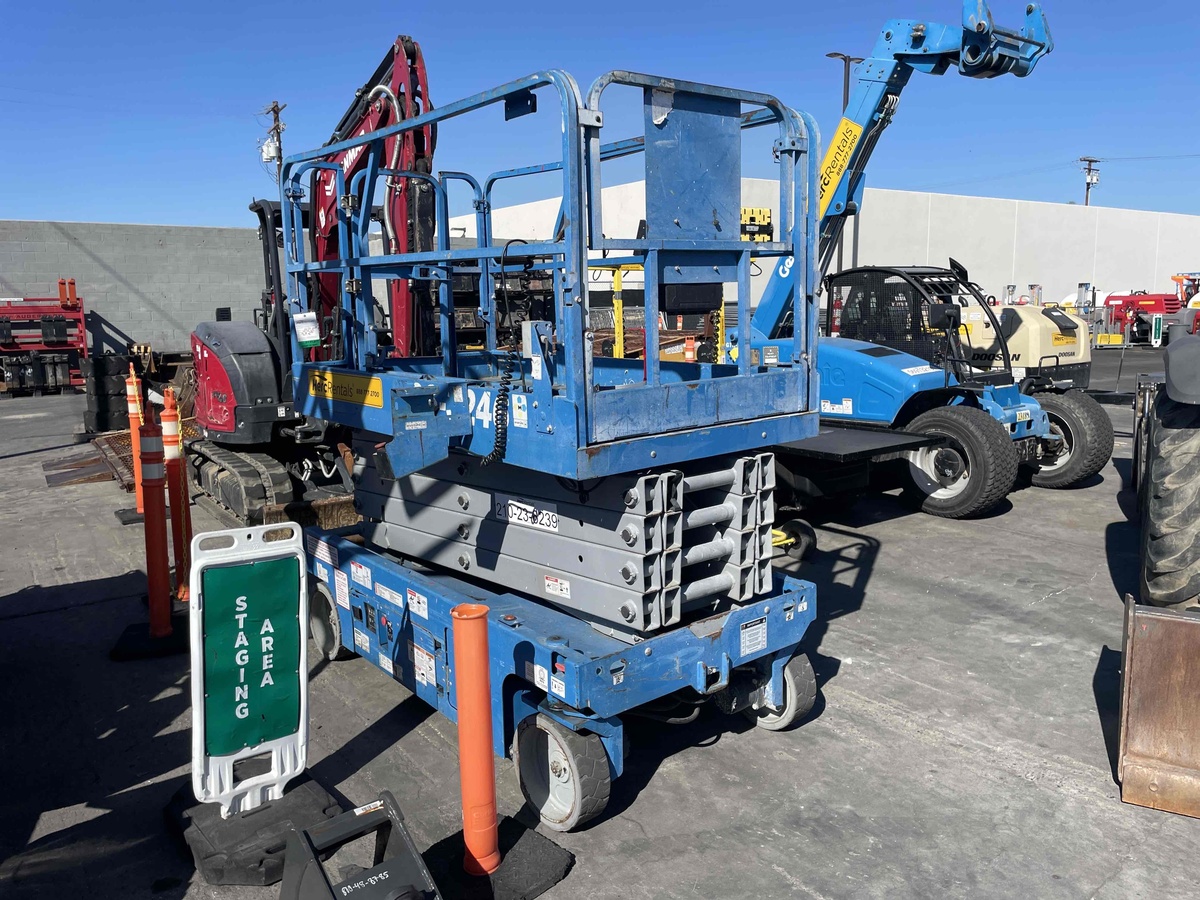 2018 Genie GS-3246-2