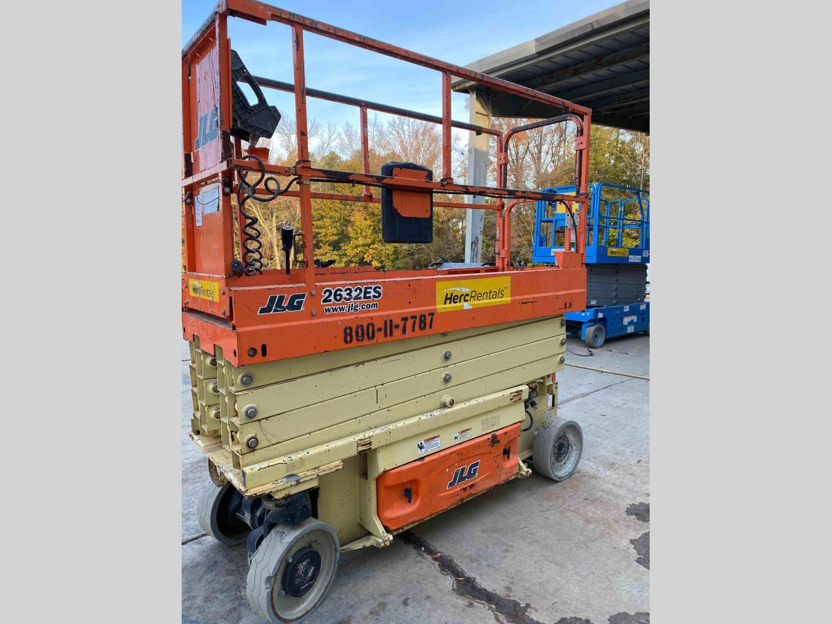 2016 JLG 2632ES