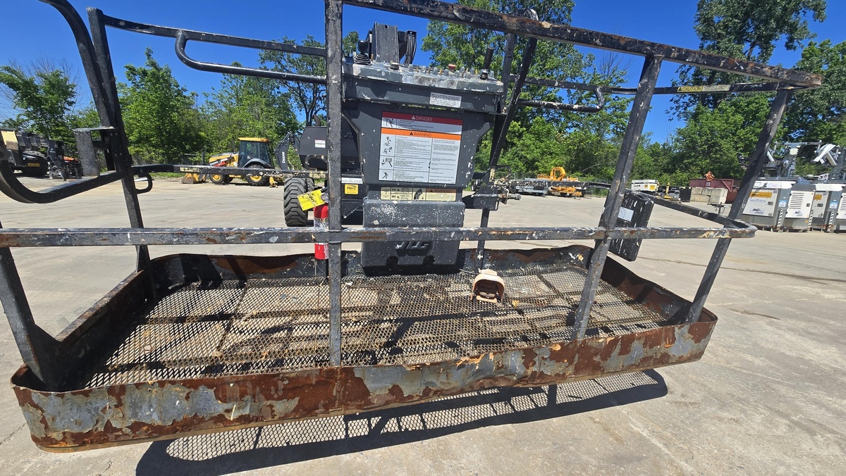2015 JLG 800A-14