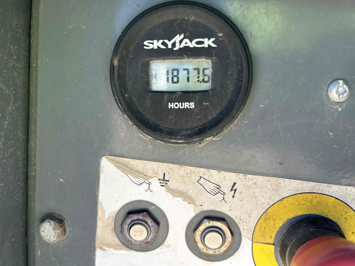 2018 Skyjack SJ-6832RT-5
