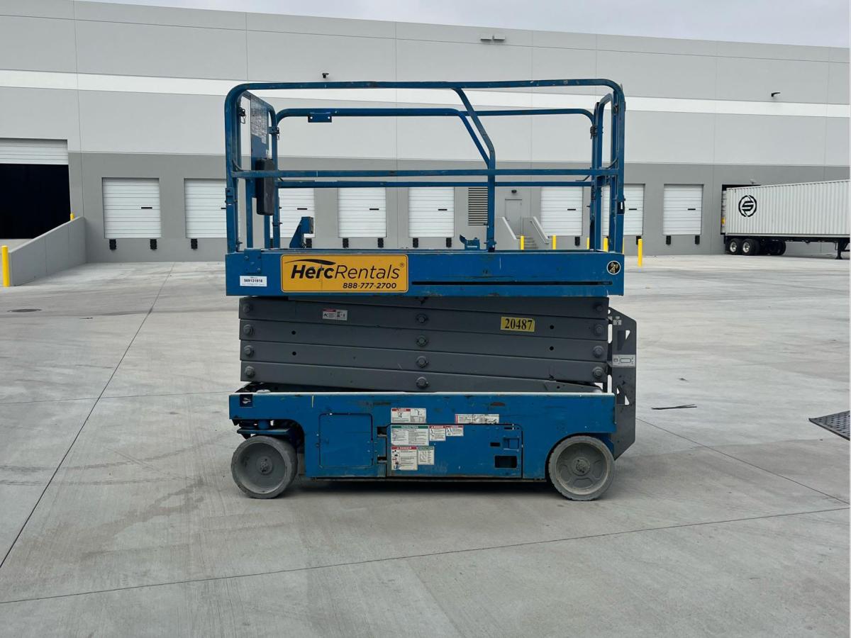 2016 Genie GS-3246-3