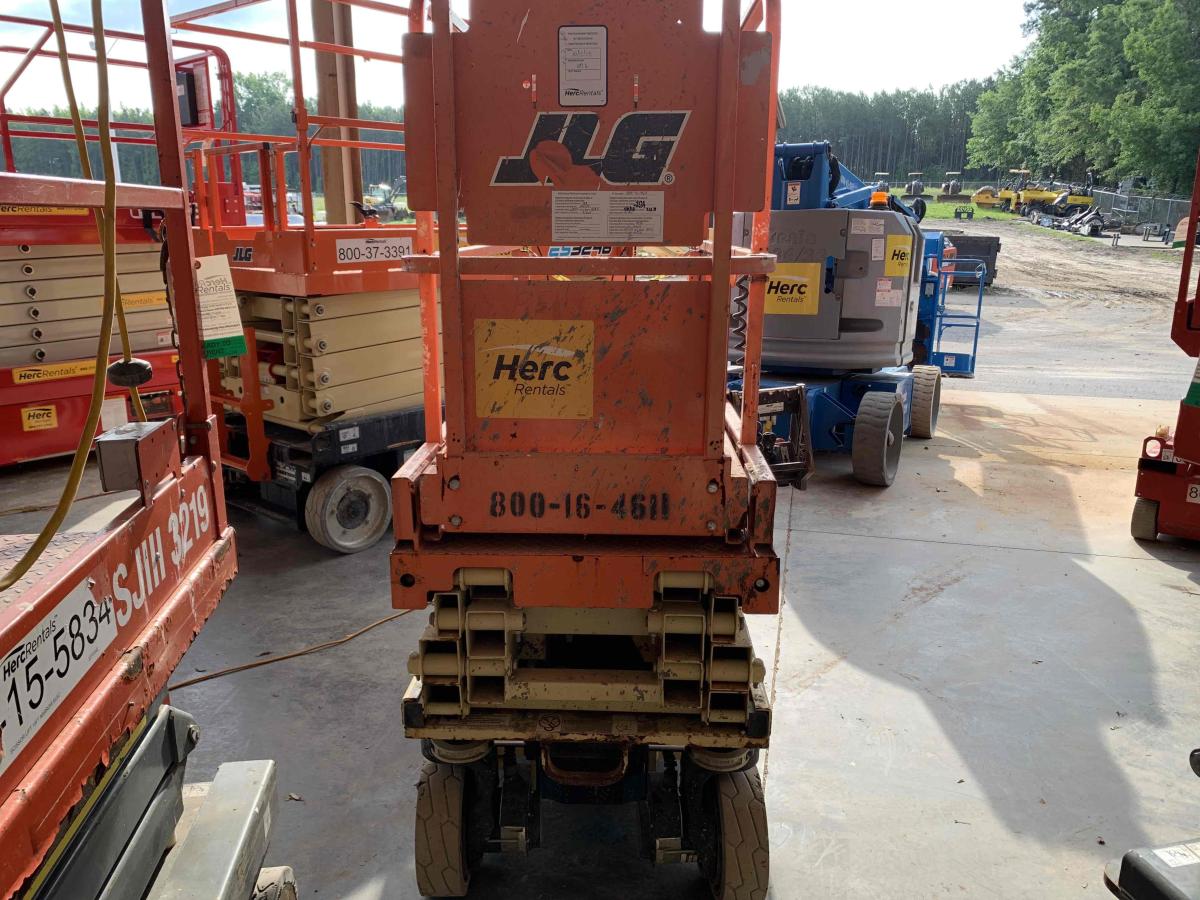 2017 JLG 1930ES