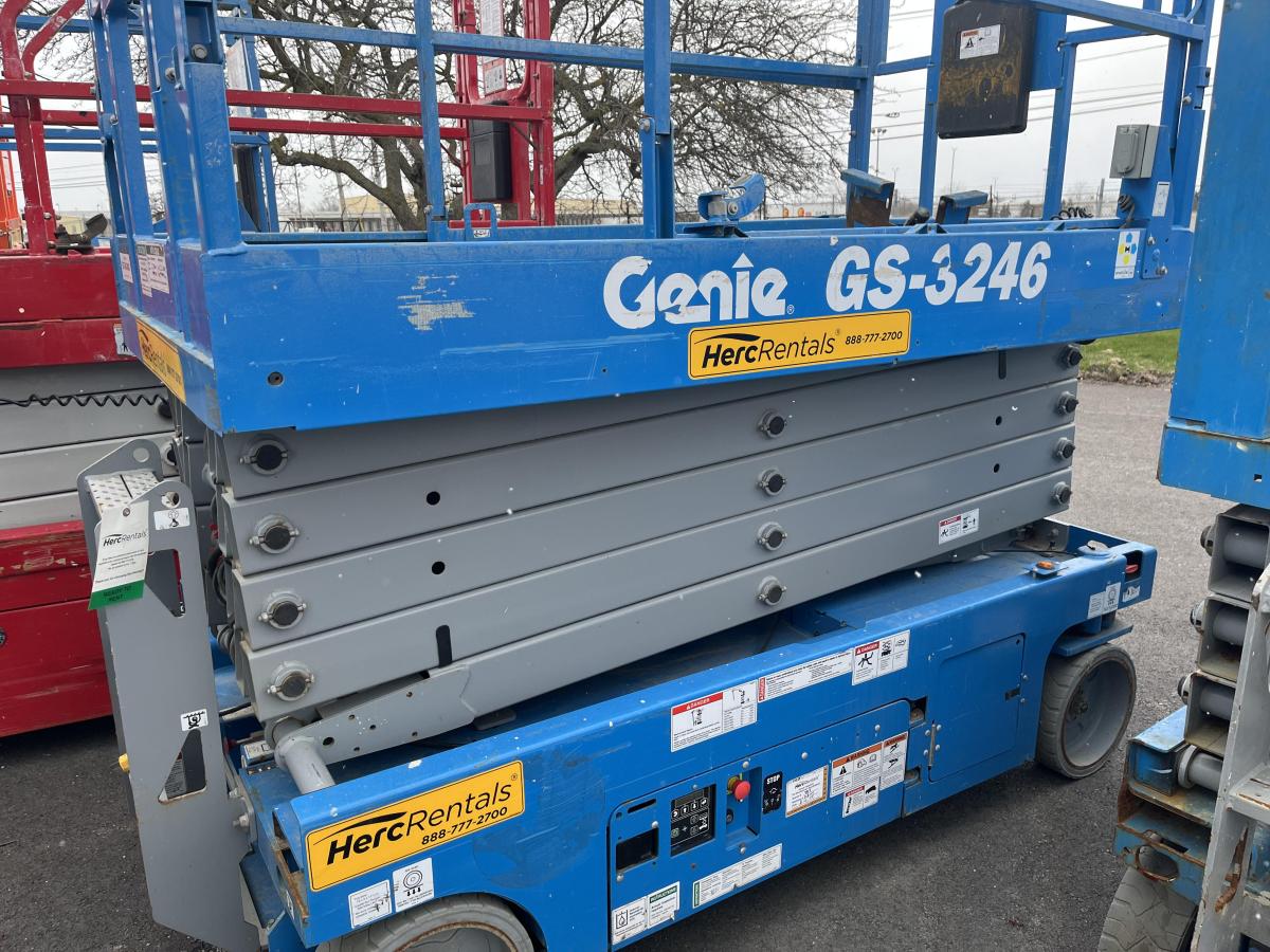 2018 Genie GS-3246