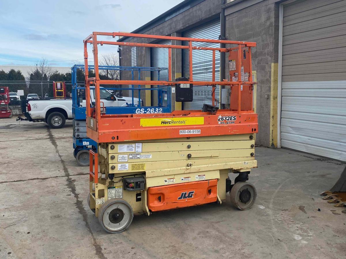 2015 JLG 2632ES-3