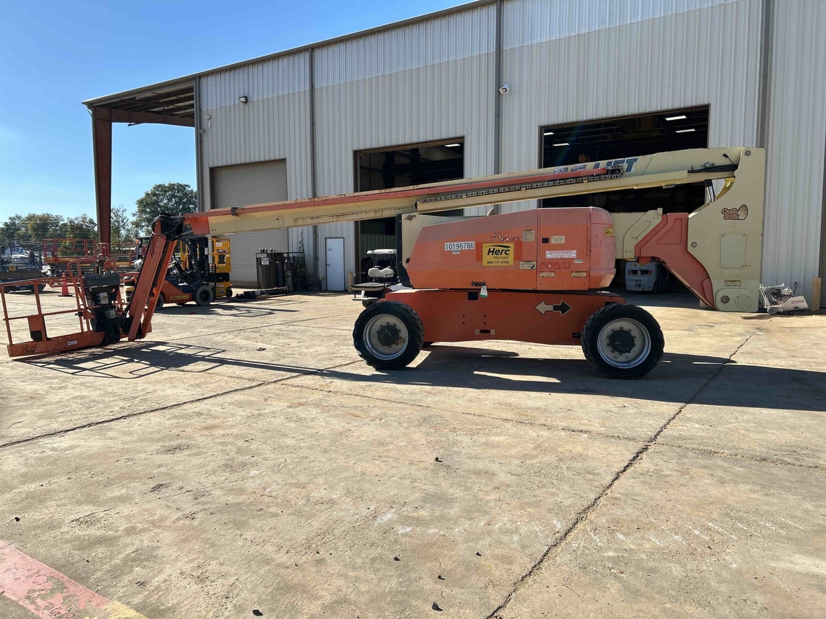 2016 JLG 800AJ