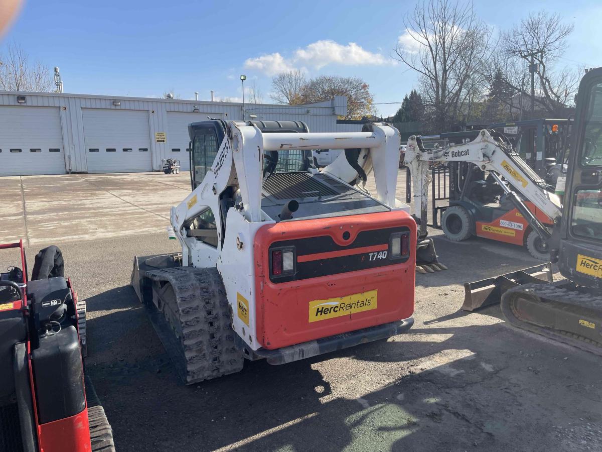 2018 Bobcat T740
