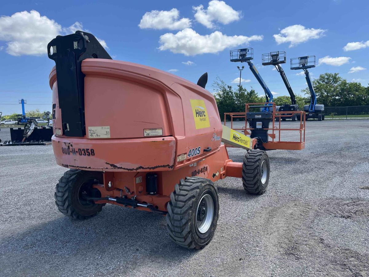 2016 JLG 400S