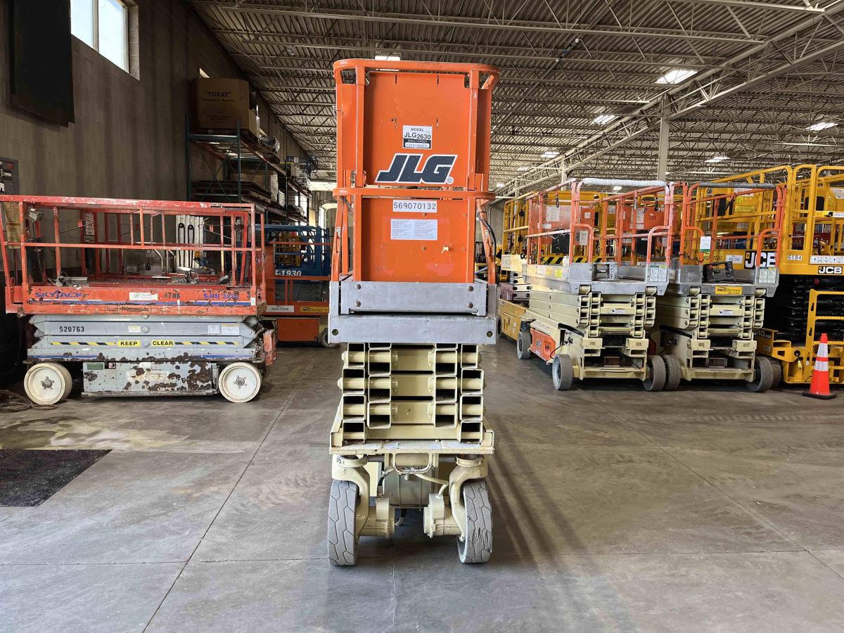 2005 JLG 2630ES