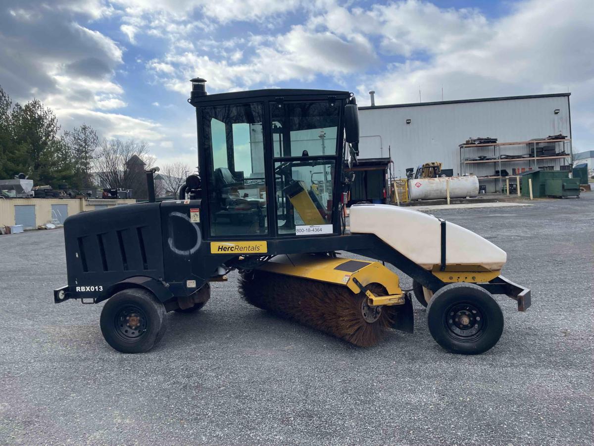 2017 LayMor SweepMaster 400