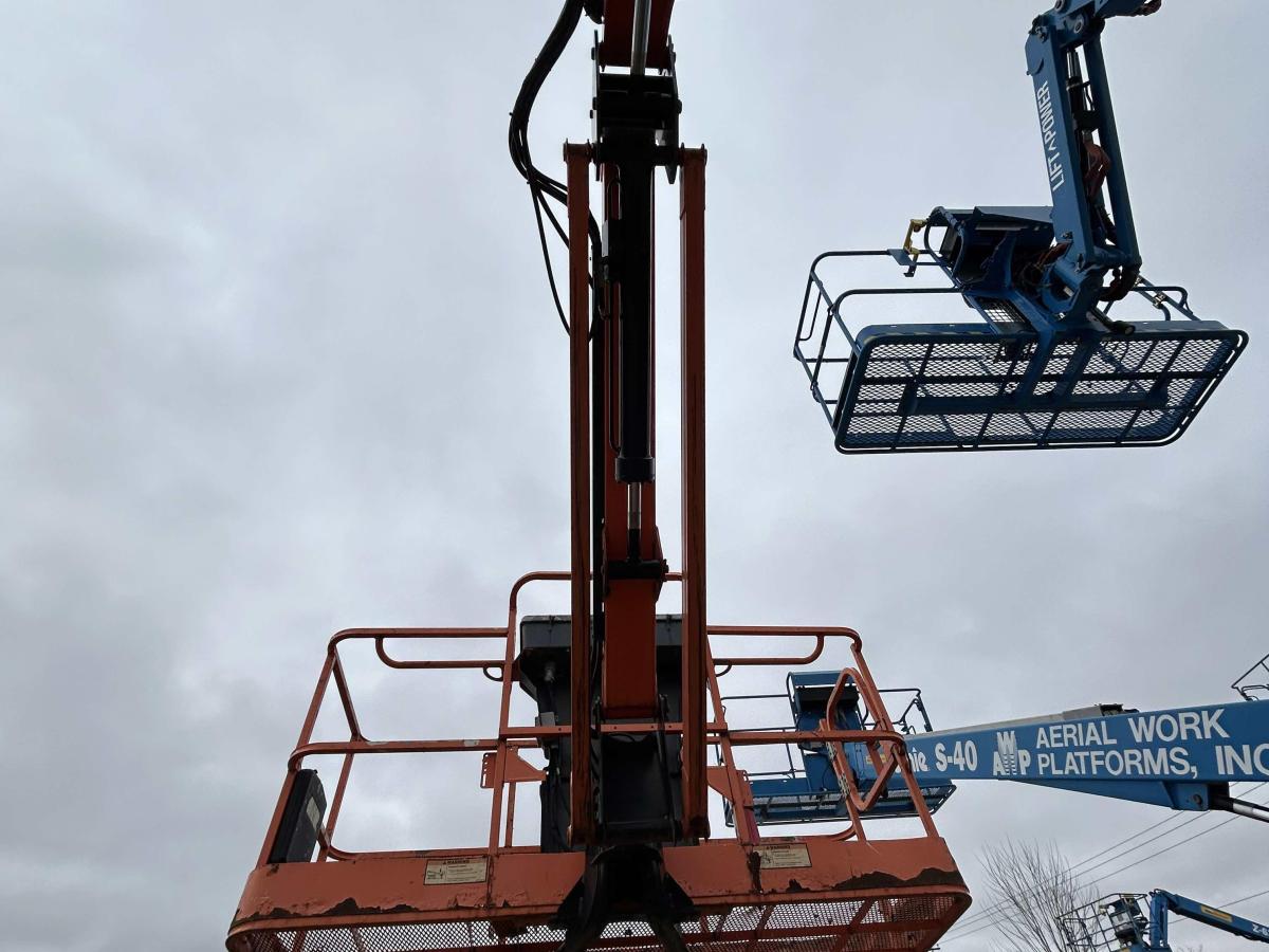 2014 JLG 460SJ