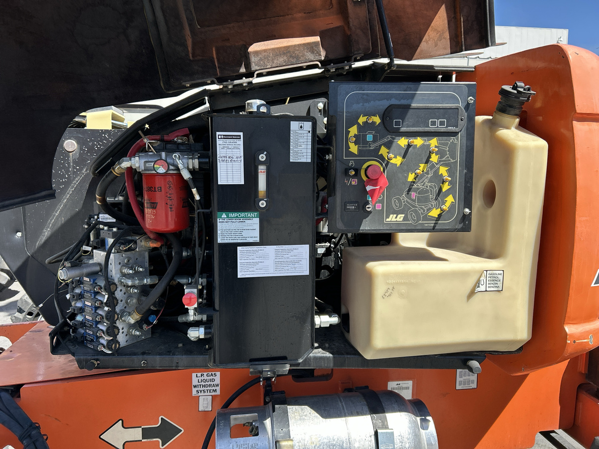 2017 JLG 600AJN Narrow-7