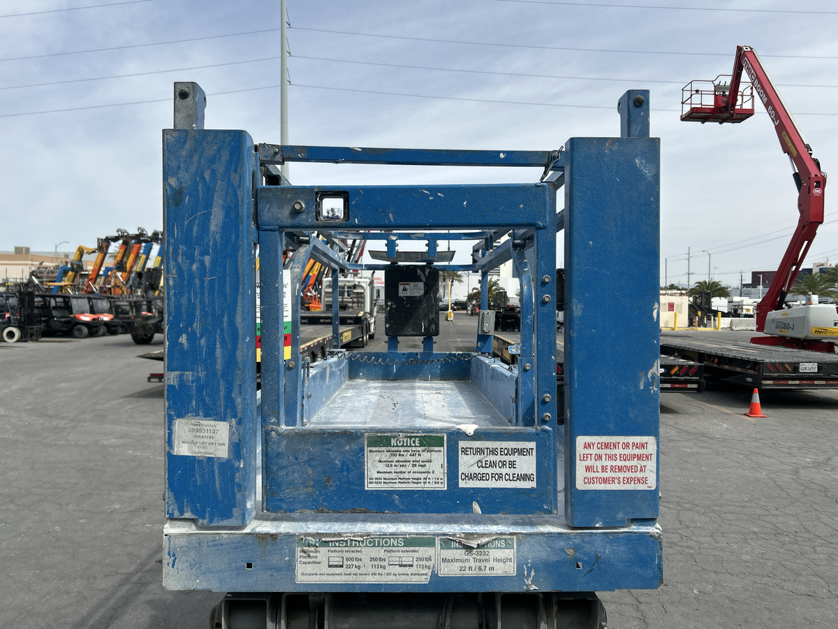 2018 Genie GS-3232-18