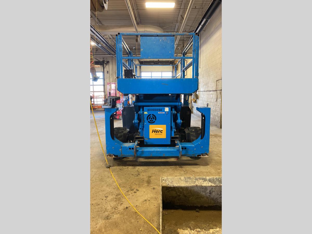 2014 Genie GS-4390 RT
