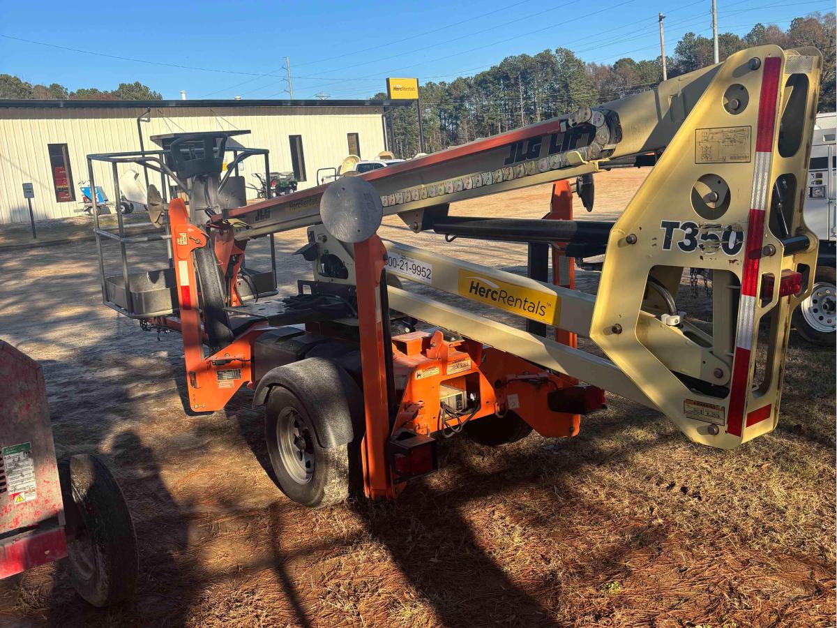 2018 JLG T350