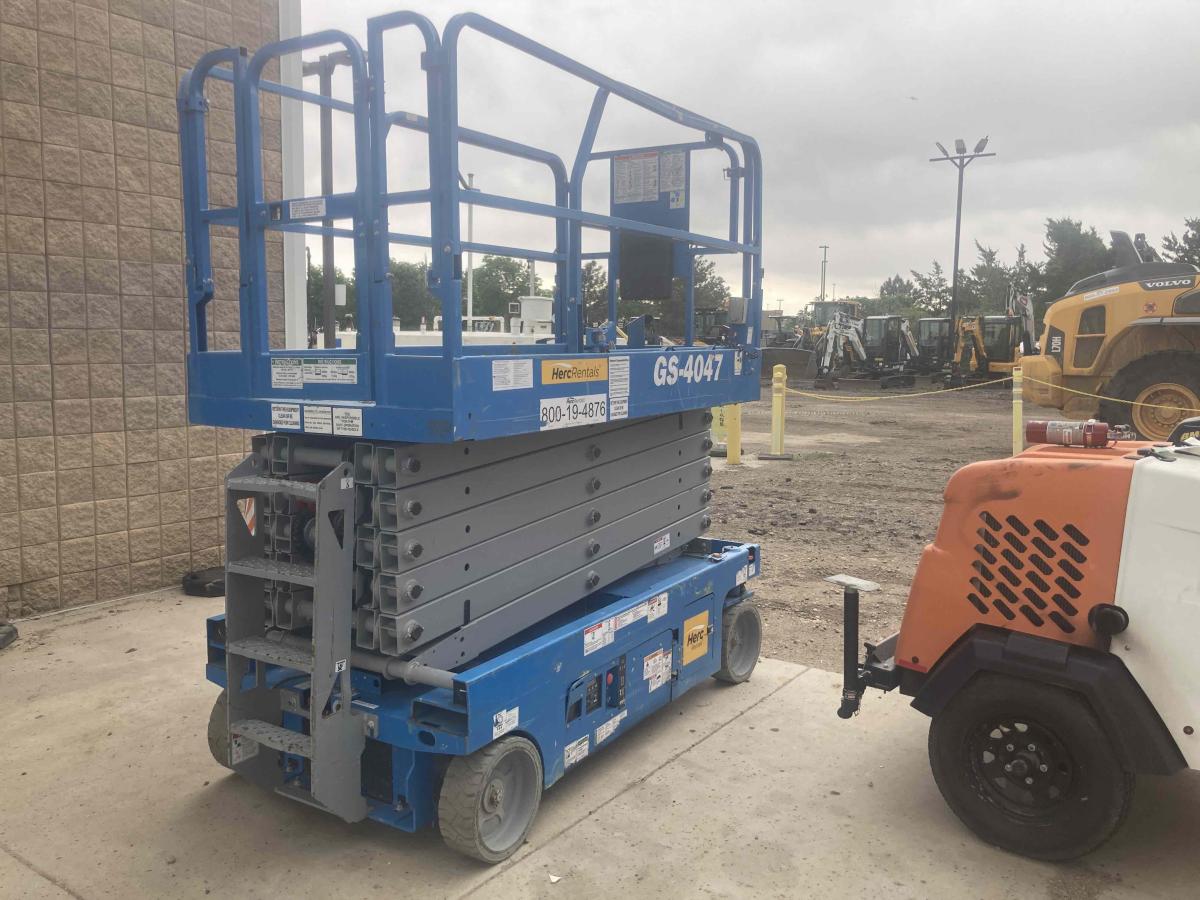 2018 Genie GS-4047