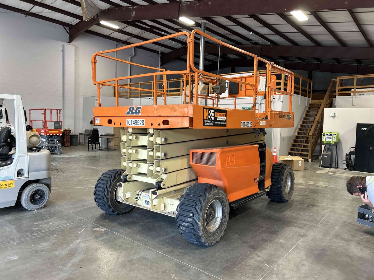 2014 JLG 4394RT-1