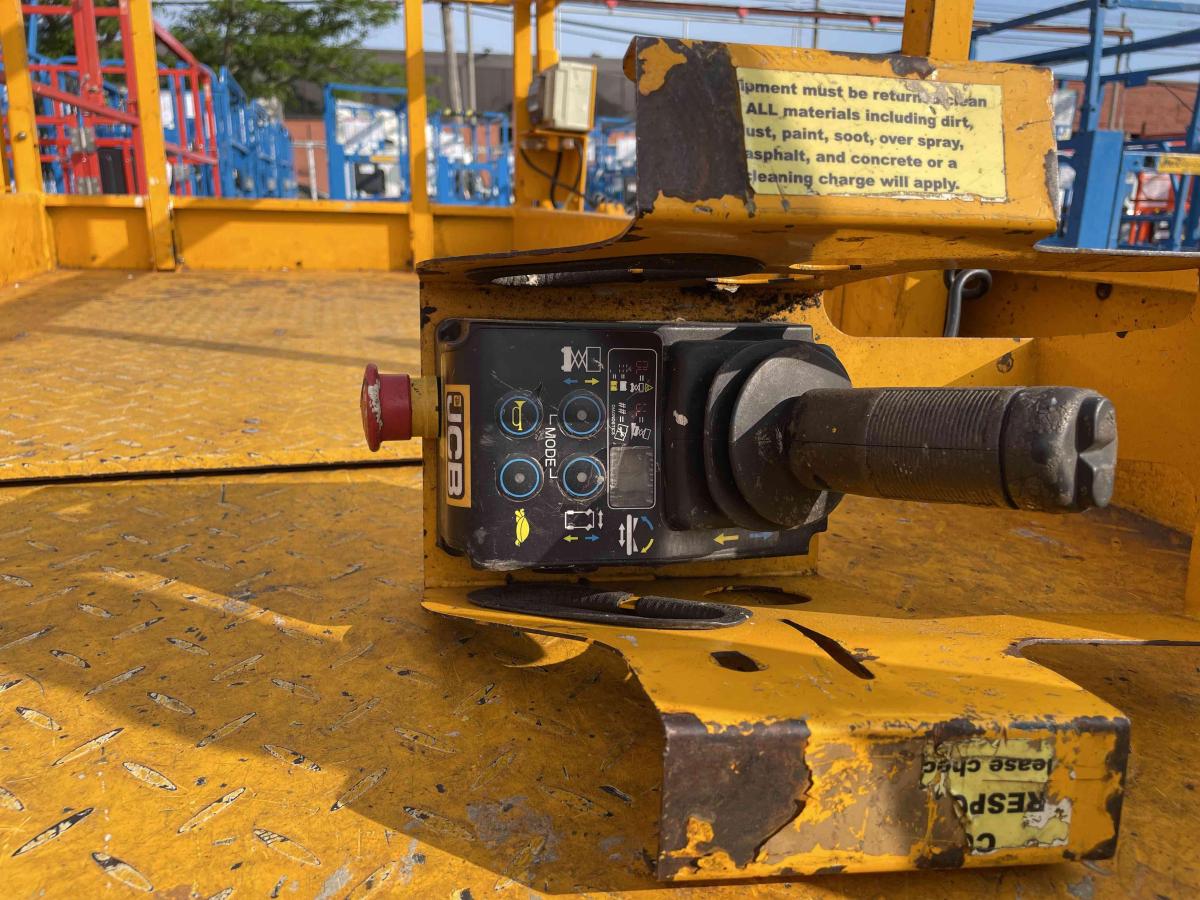 2020 JCB S3246E-5