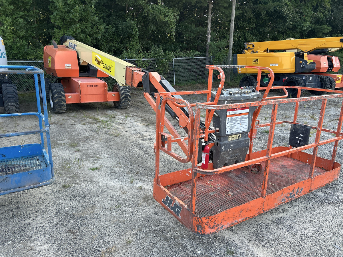 2017 JLG 660SJ-5