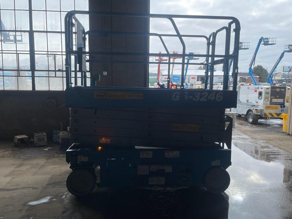 2018 Genie GS-3246-5