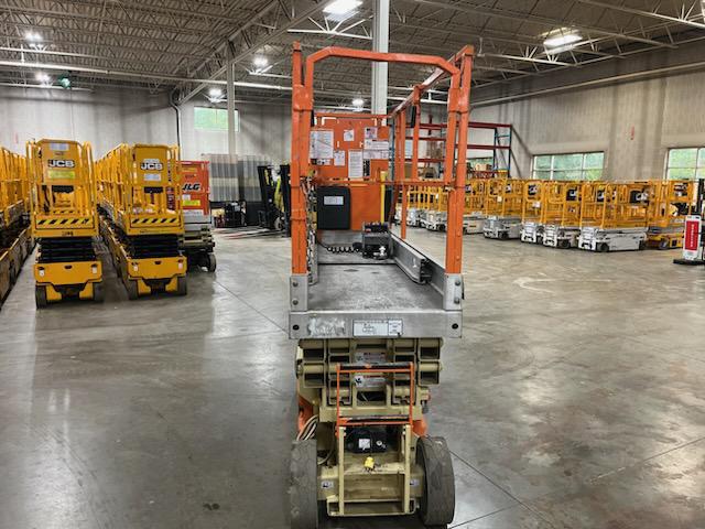 2004 JLG 2030ES