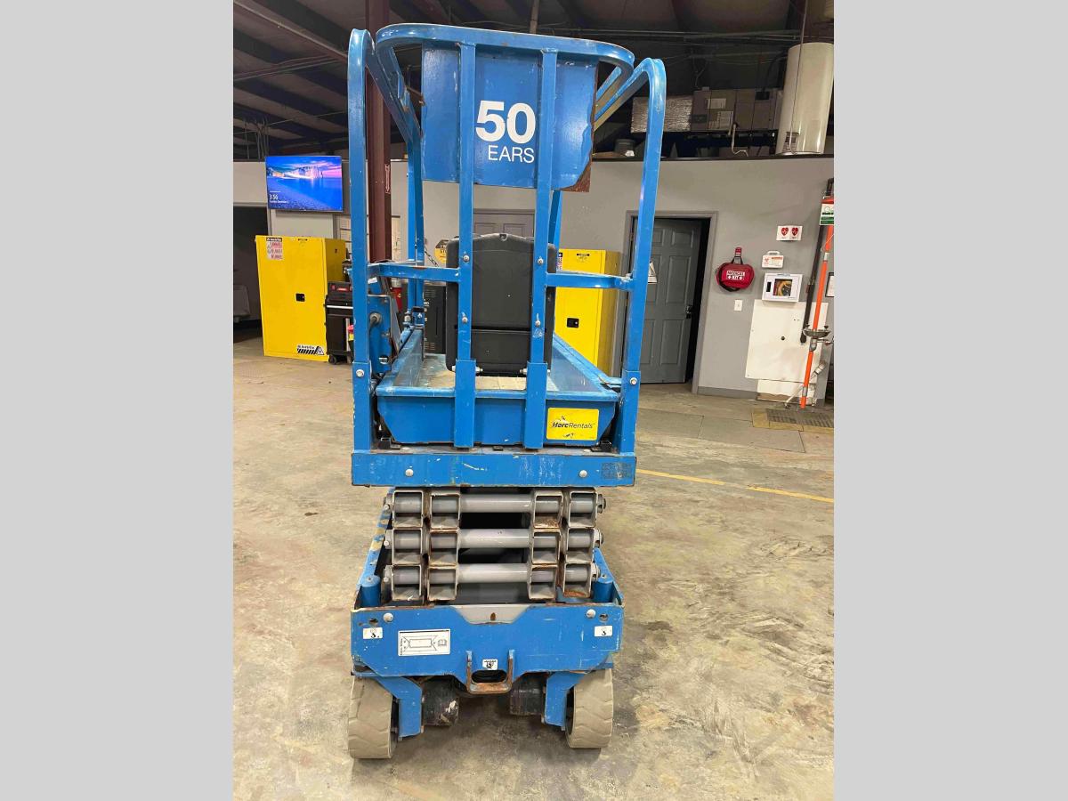 2017 Genie GS-1930