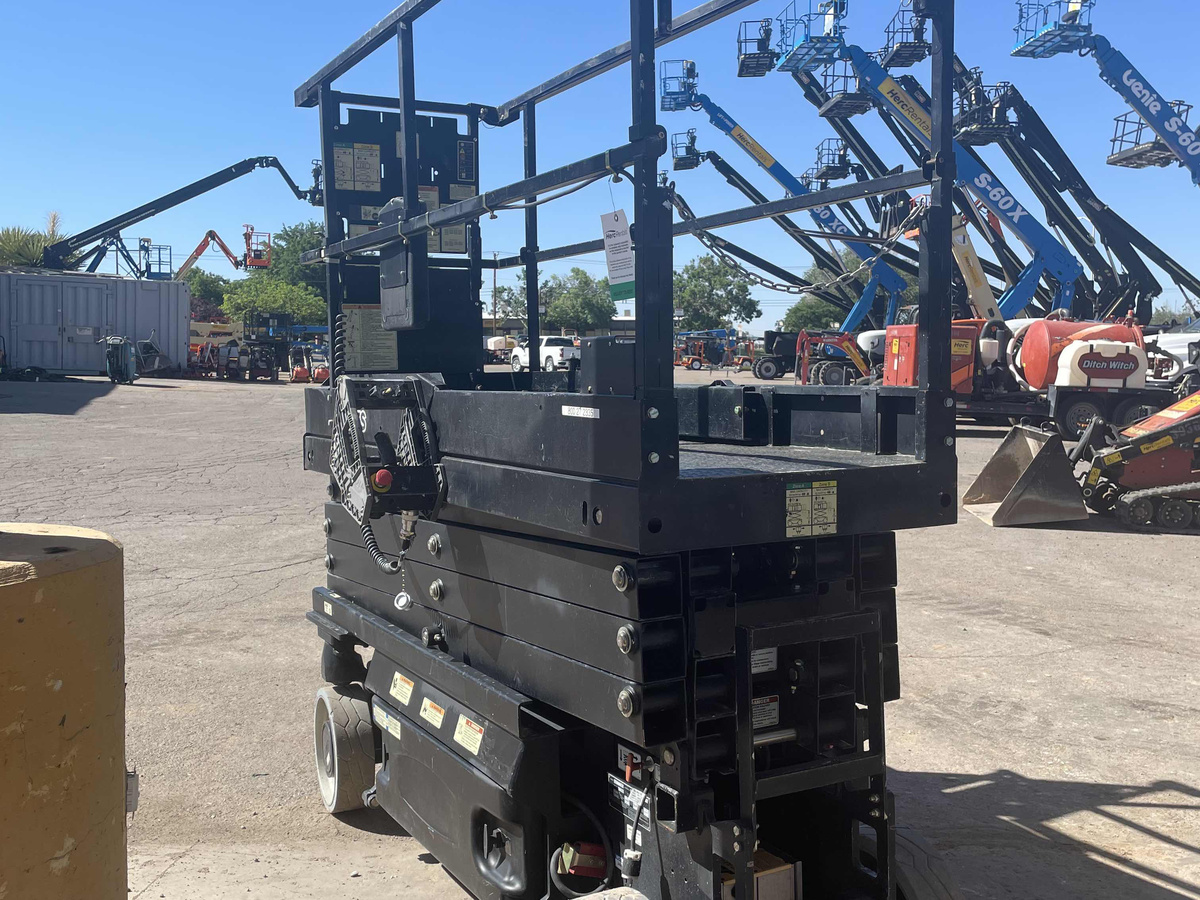 2019 JLG 2632ES