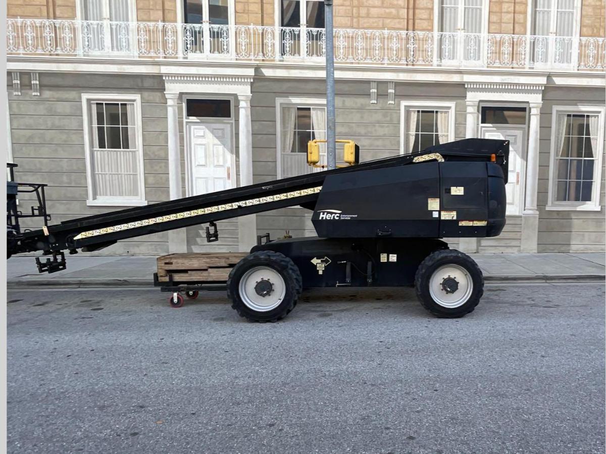 2015 JLG 600S