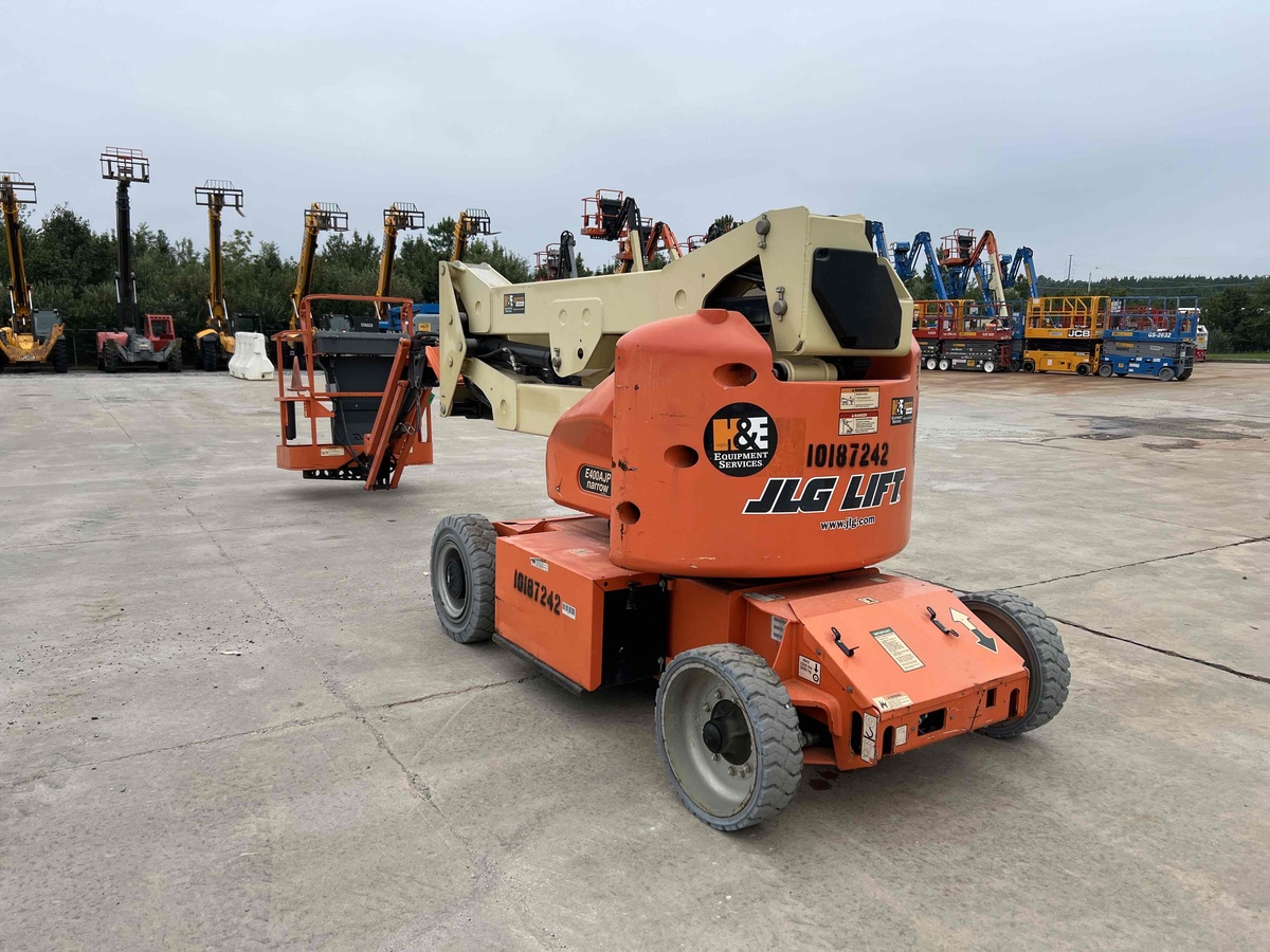 2016 JLG E400AJPN-6
