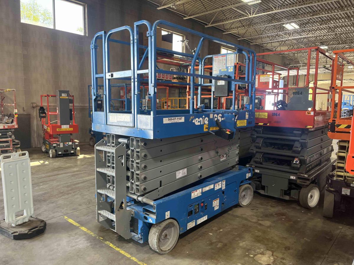 2016 Genie GS-4047