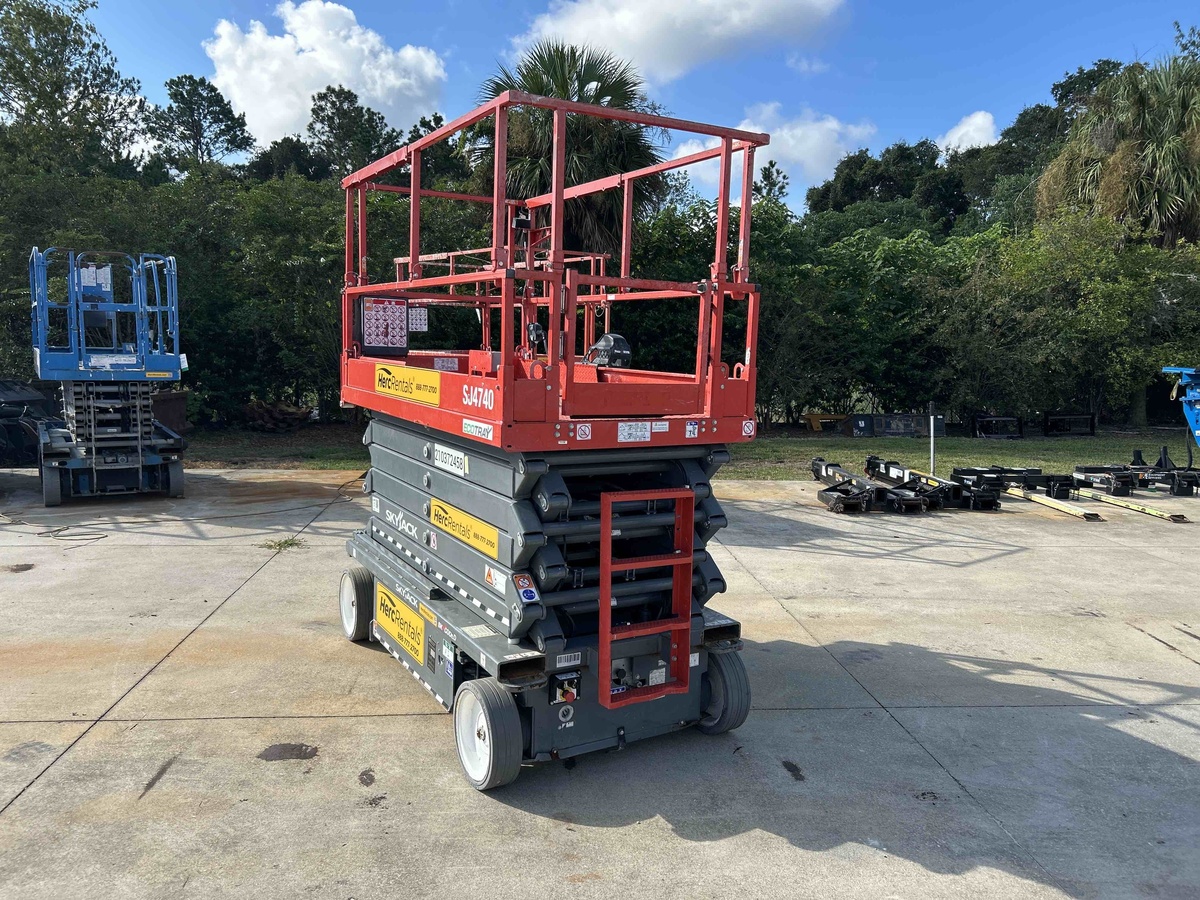 2022 Skyjack SJ4740-3