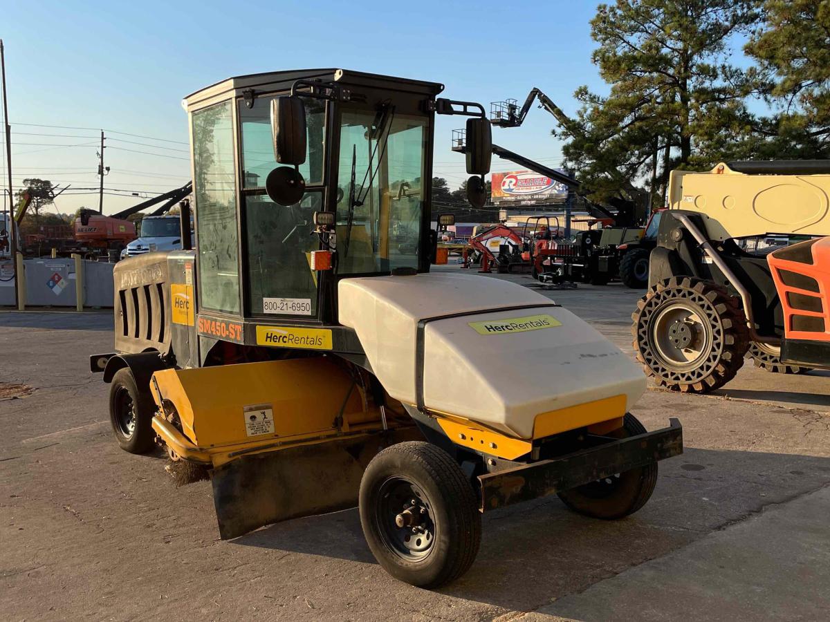 2018 LayMor SweepMaster 450-ST