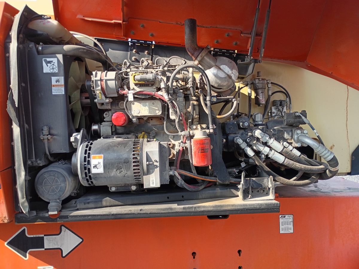 2015 JLG 800AJ-7