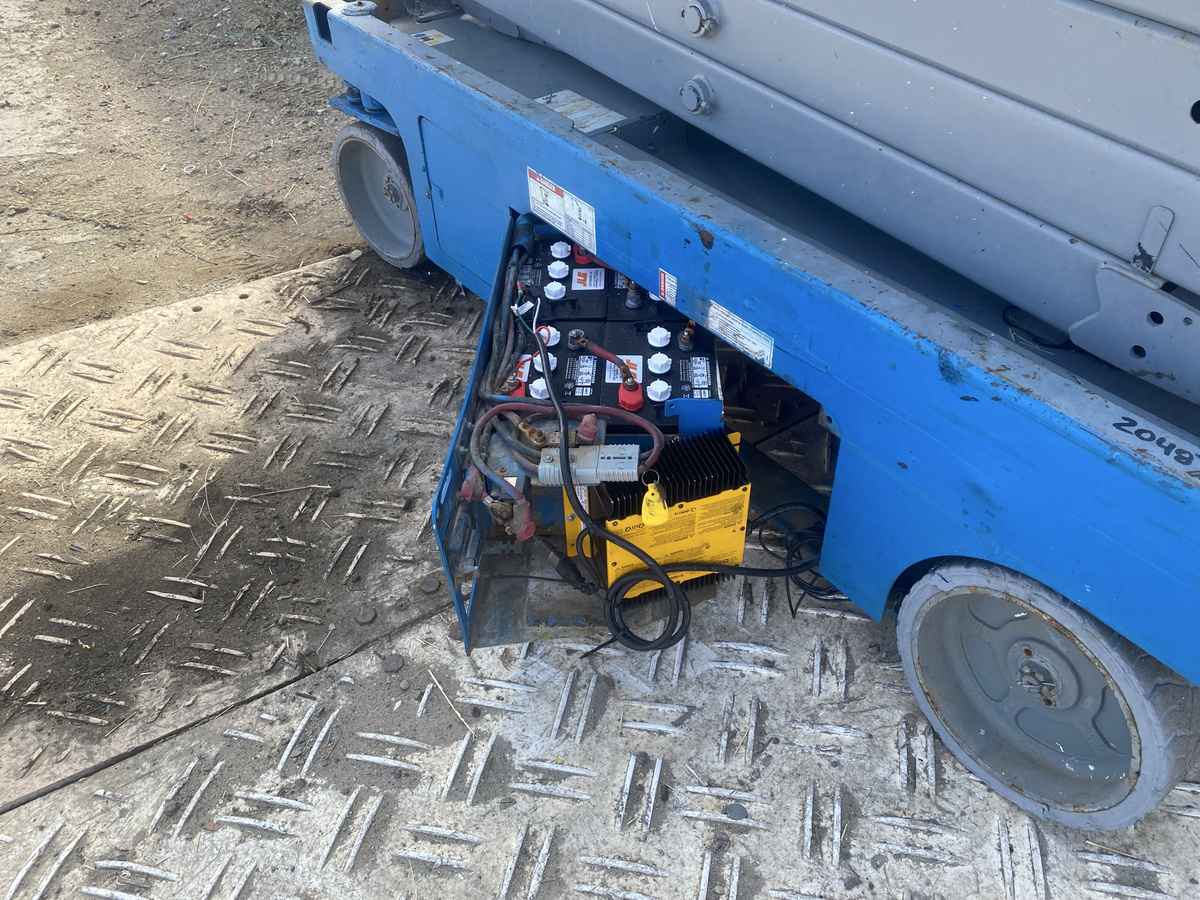 2016 Genie GS-3246-10