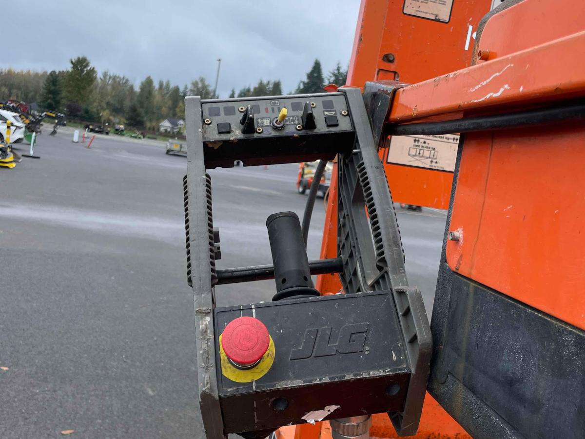 2017 JLG 2646ES-7