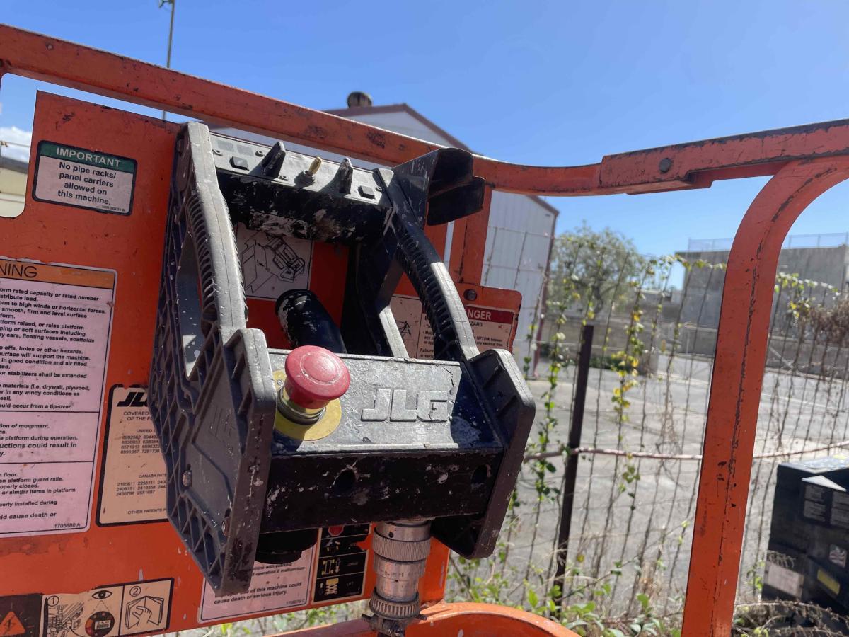 2015 JLG 1930ES