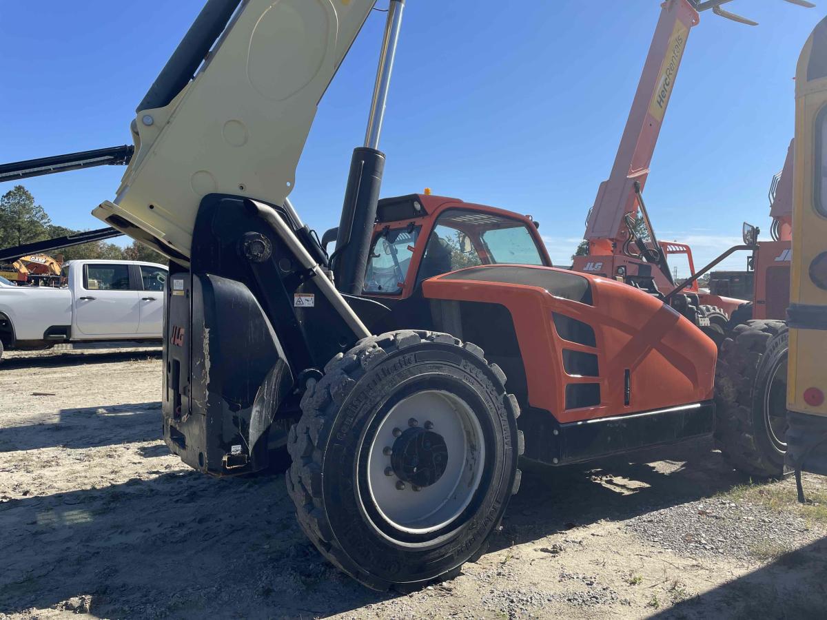 2018 JLG 1255