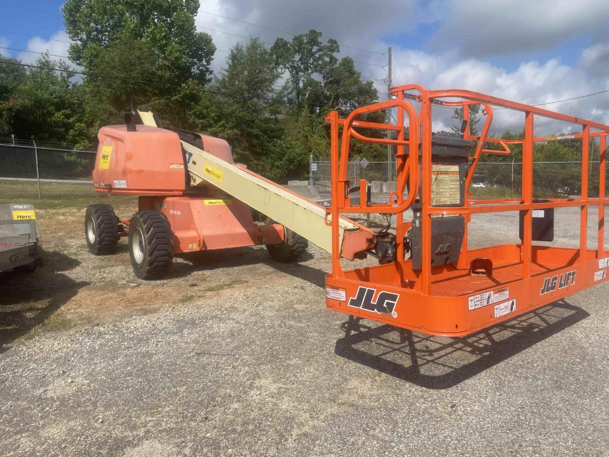 2016 JLG 400S