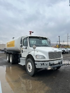 2019 Freightliner M2106