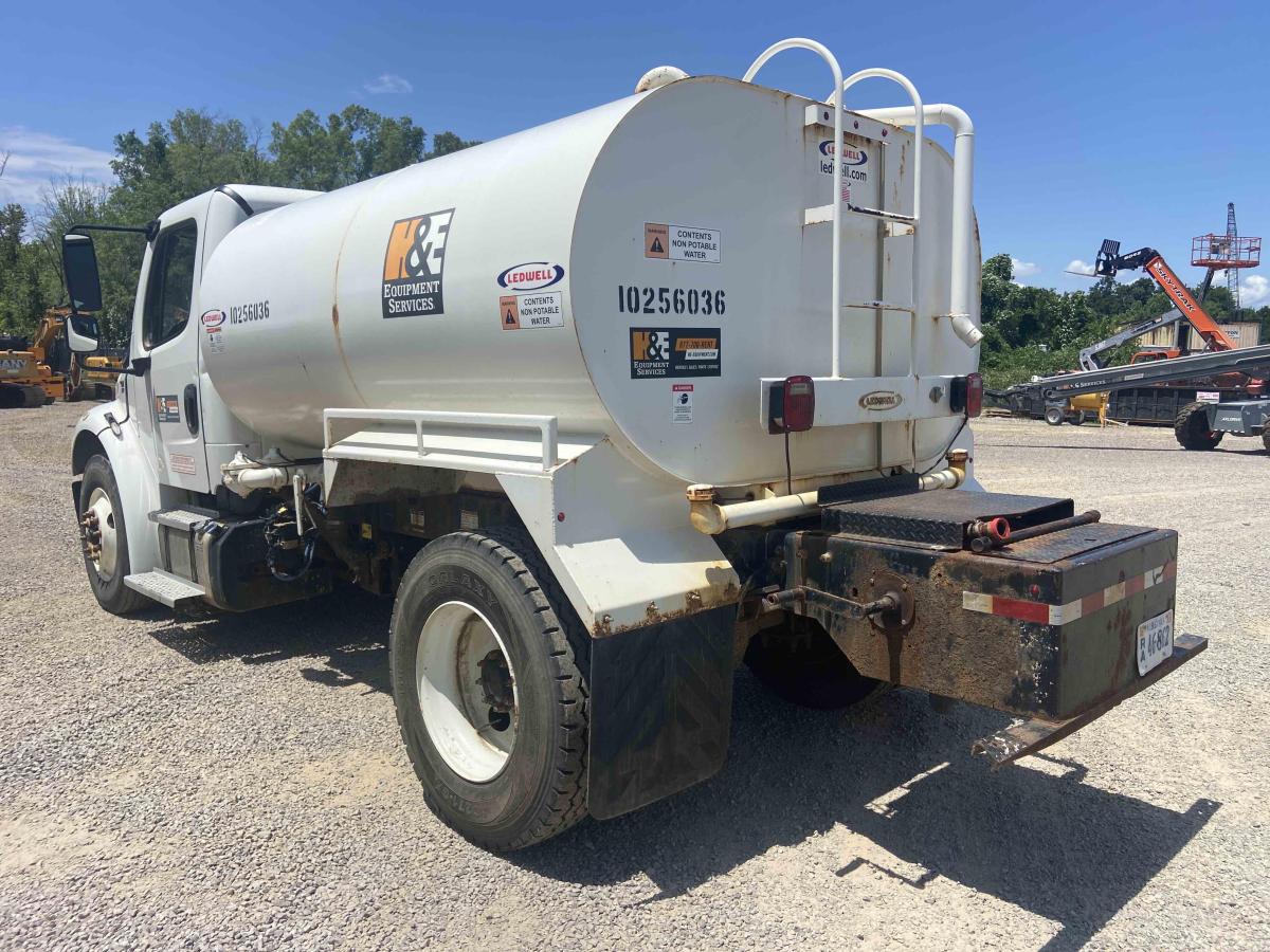 2018 Freightliner M2106-4