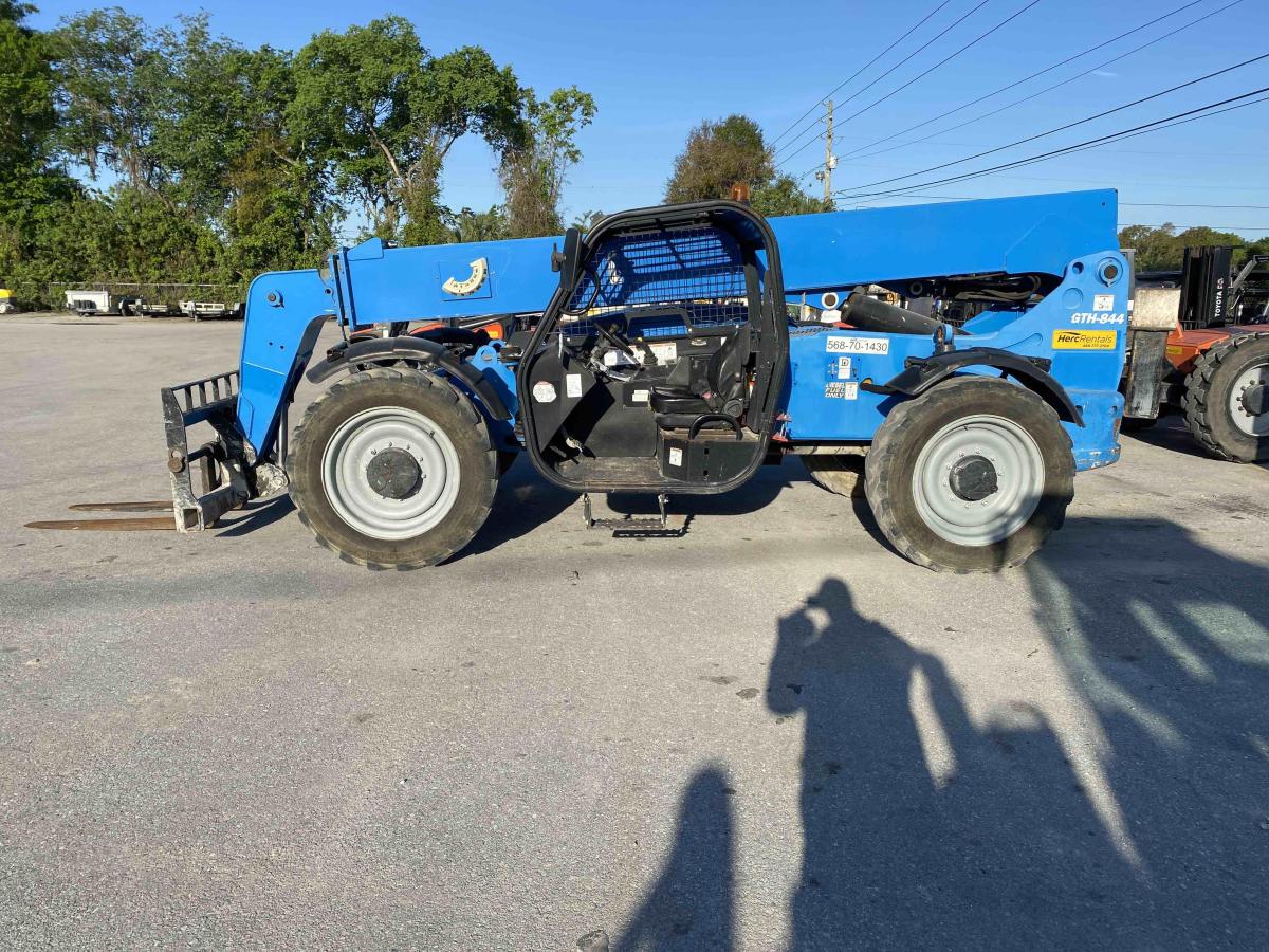 2018 Genie GTH 844